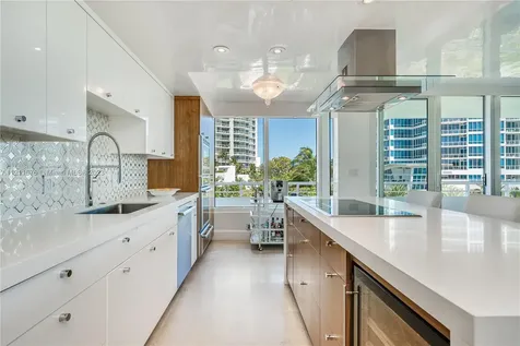 400 S Pointe Drive Miami Beach FL 33139
