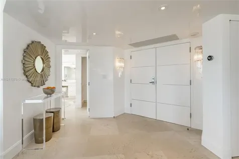 400 S Pointe Drive Miami Beach FL 33139