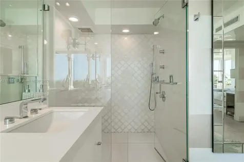 400 S Pointe Drive Miami Beach FL 33139