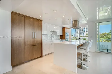 400 S Pointe Drive Miami Beach FL 33139