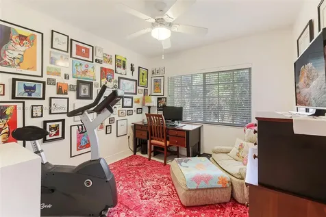 7548 SW 58th Avenue South Miami FL 33143