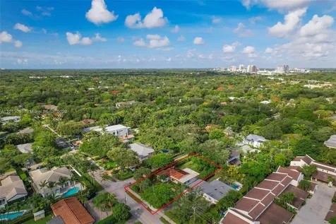 7548 SW 58th Avenue South Miami FL 33143