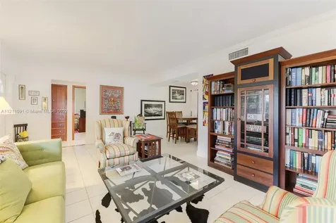 7548 SW 58th Avenue South Miami FL 33143