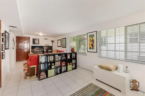 7548 SW 58th Avenue South Miami FL 33143