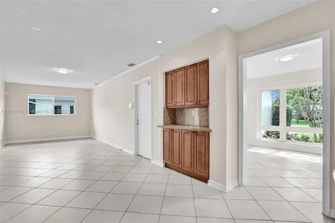 1131 SW 74th Avenue Plantation FL 33317
