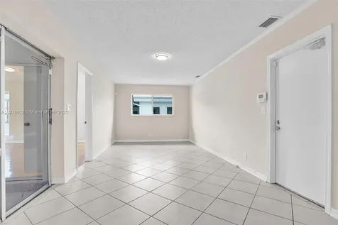 1131 SW 74th Avenue Plantation FL 33317