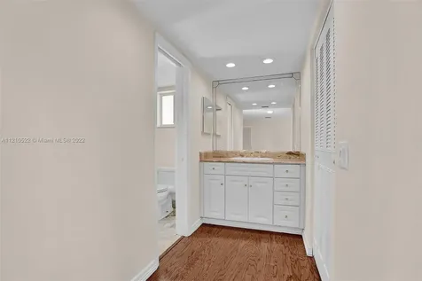 1131 SW 74th Avenue Plantation FL 33317