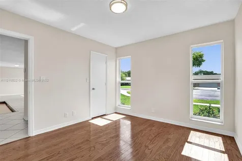 1131 SW 74th Avenue Plantation FL 33317