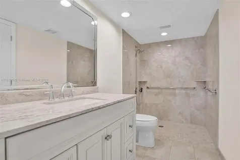 1131 SW 74th Avenue Plantation FL 33317