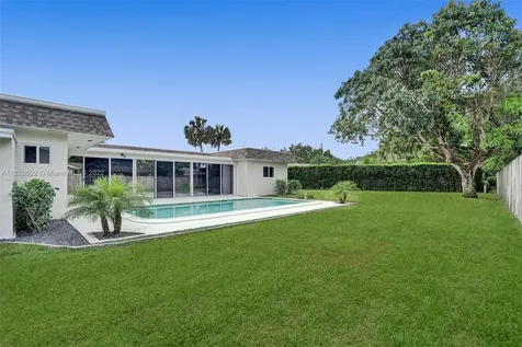 1131 SW 74th Avenue Plantation FL 33317
