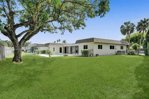 1131 SW 74th Avenue Plantation FL 33317