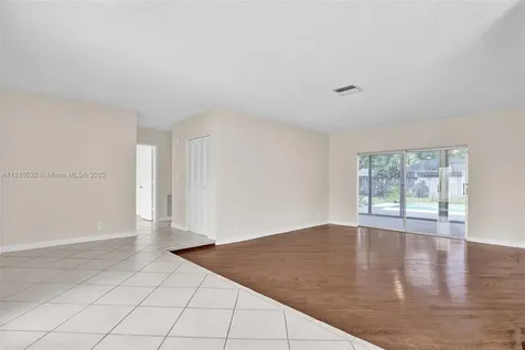 1131 SW 74th Avenue Plantation FL 33317