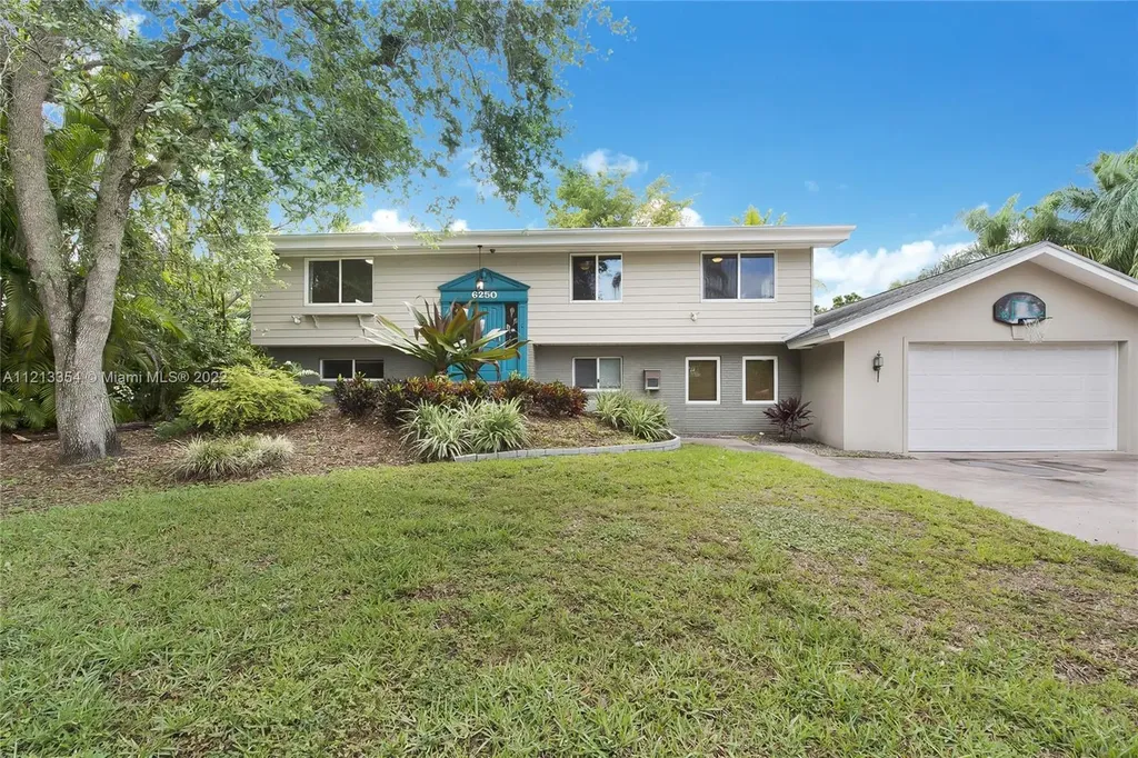 6250 SW 48th Street Miami FL 33155