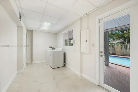 6250 SW 48th Street Miami FL 33155