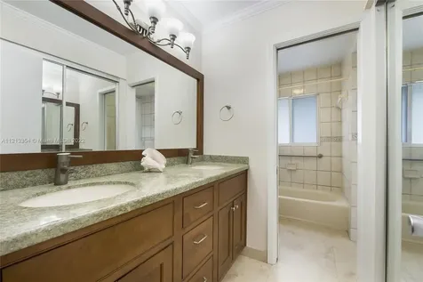 6250 SW 48th Street Miami FL 33155