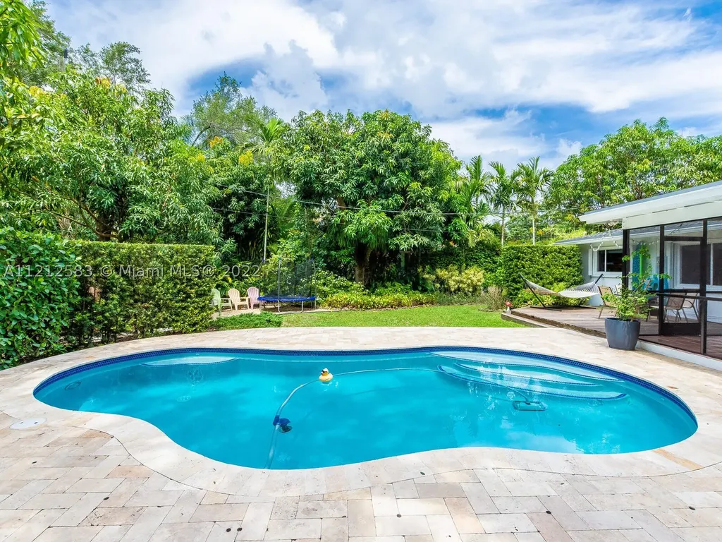 6850 SW 76th Terrace South Miami FL 33143