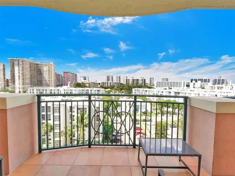 17555 Atlantic Boulevard Sunny Isles Beach FL 33160