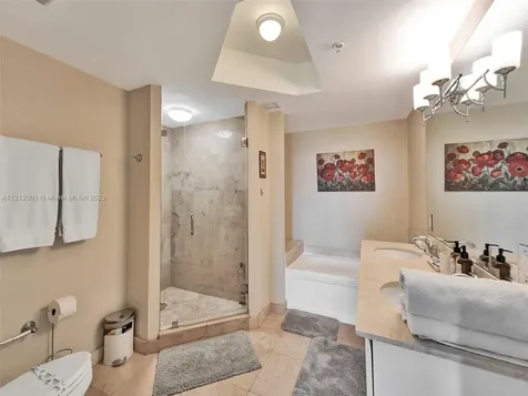 17555 Atlantic Boulevard Sunny Isles Beach FL 33160