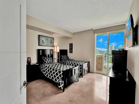 17555 Atlantic Boulevard Sunny Isles Beach FL 33160