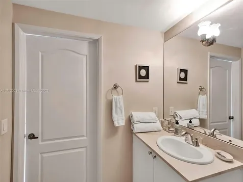 17555 Atlantic Boulevard Sunny Isles Beach FL 33160