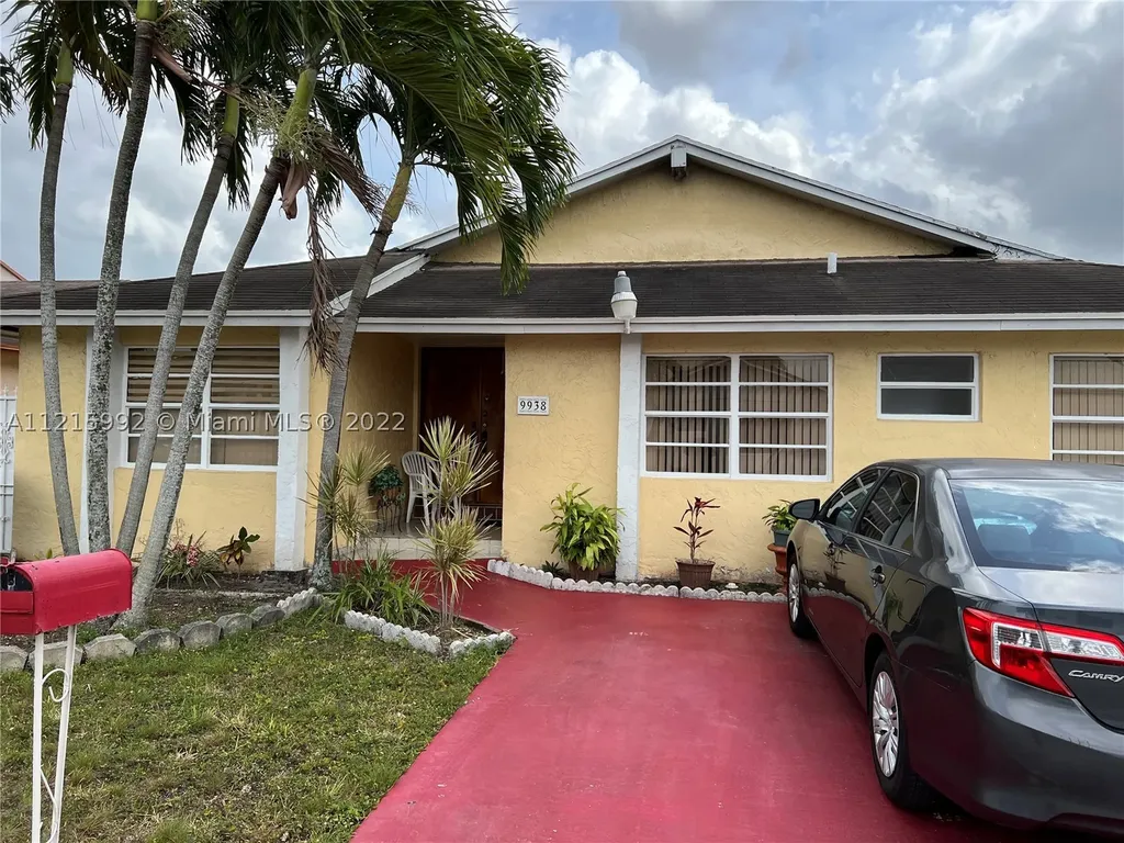 9938 SW 5th Street Circle Miami FL 33174