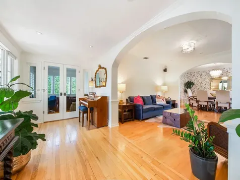 910 Santiago Street Coral Gables FL 33134