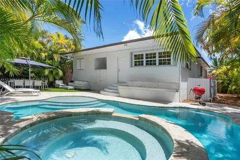 5195 SW 6th Street Miami FL 33134