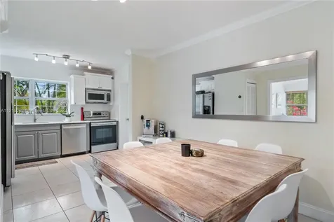 5195 SW 6th Street Miami FL 33134