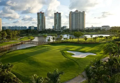 20000 E Country Club Drive Aventura FL 33180
