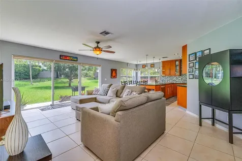 16701 Sapphire Springs Weston FL 33331