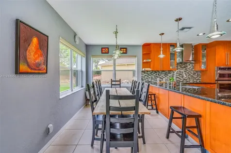 16701 Sapphire Springs Weston FL 33331