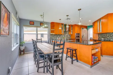 16701 Sapphire Springs Weston FL 33331