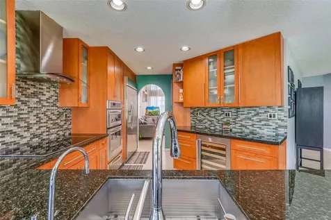 16701 Sapphire Springs Weston FL 33331