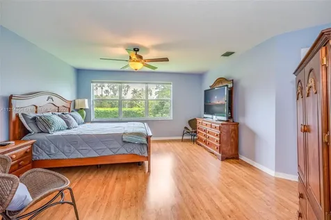 16701 Sapphire Springs Weston FL 33331