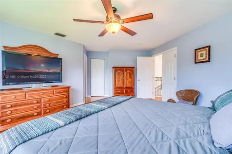 16701 Sapphire Springs Weston FL 33331