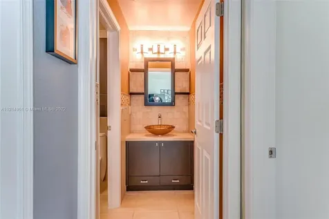 16701 Sapphire Springs Weston FL 33331