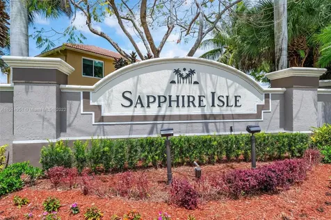 16701 Sapphire Springs Weston FL 33331