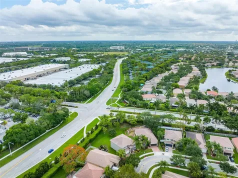 16701 Sapphire Springs Weston FL 33331
