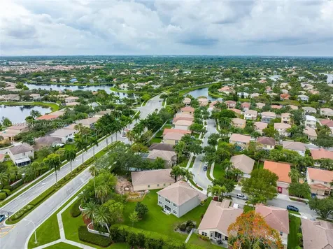 16701 Sapphire Springs Weston FL 33331