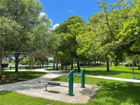 16701 Sapphire Springs Weston FL 33331