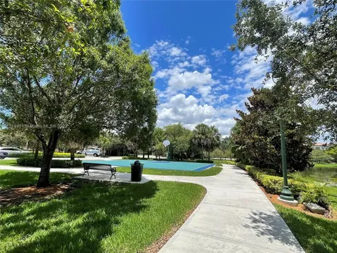 16701 Sapphire Springs Weston FL 33331
