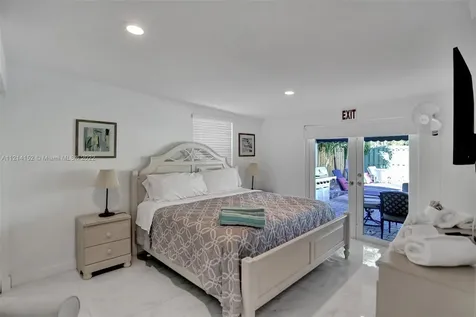 121 NE 2nd Avenue Dania Beach FL 33004