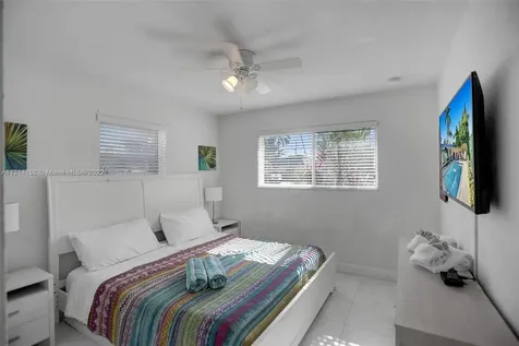 121 NE 2nd Avenue Dania Beach FL 33004