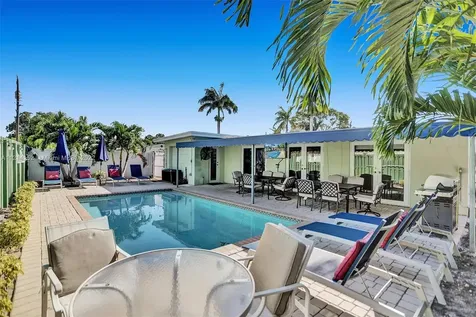121 NE 2nd Avenue Dania Beach FL 33004