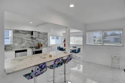 121 NE 2nd Avenue Dania Beach FL 33004