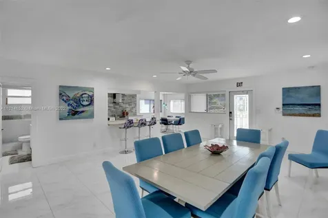 121 NE 2nd Avenue Dania Beach FL 33004