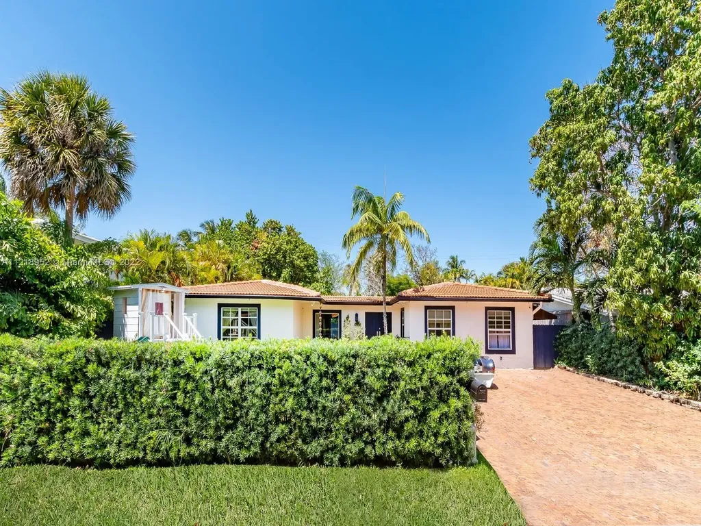 385 W Heather Drive Key Biscayne FL 33149