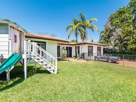 385 W Heather Drive Key Biscayne FL 33149