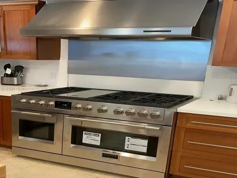 385 W Heather Drive Key Biscayne FL 33149