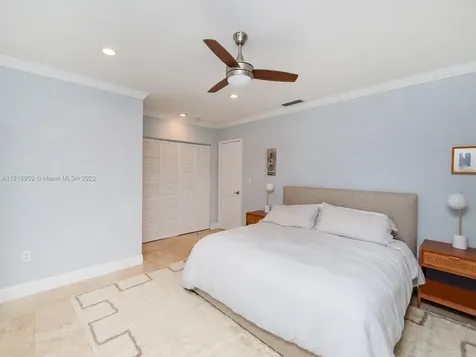 385 W Heather Drive Key Biscayne FL 33149